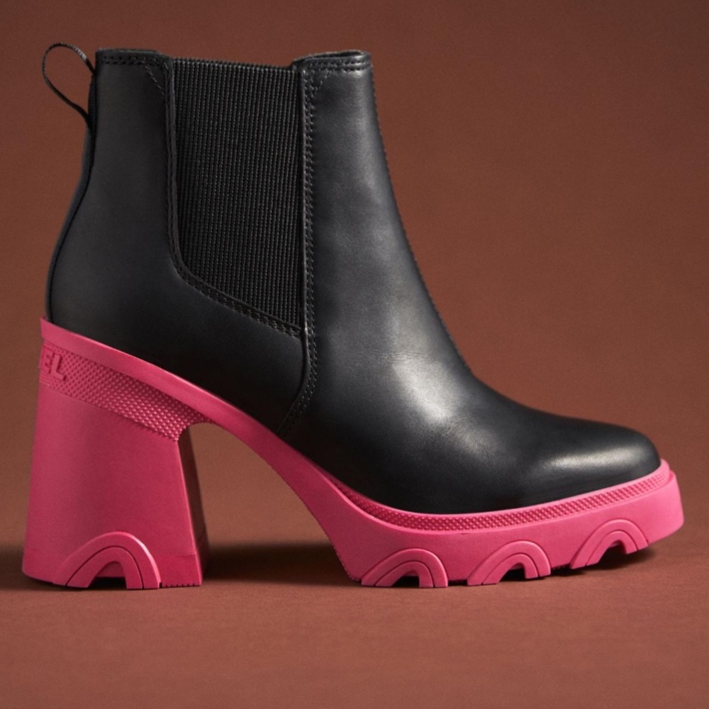 Sorel Brex Heel Chelsea Ankle Bootie Boots in Black & Cactus Pink - Women’s 9